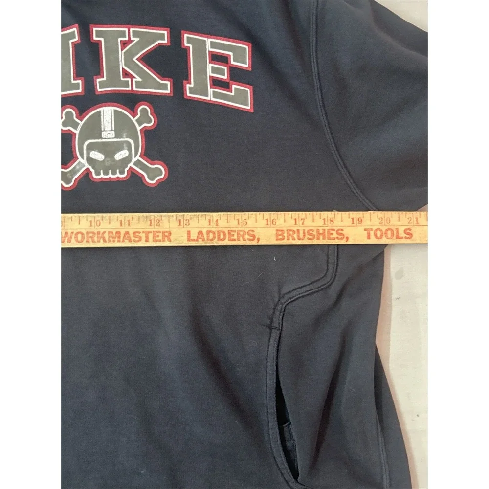 NIKE Sportswear Skull And Crossbones Hoodie Youth XL 18-20 Rare Graphic Distress